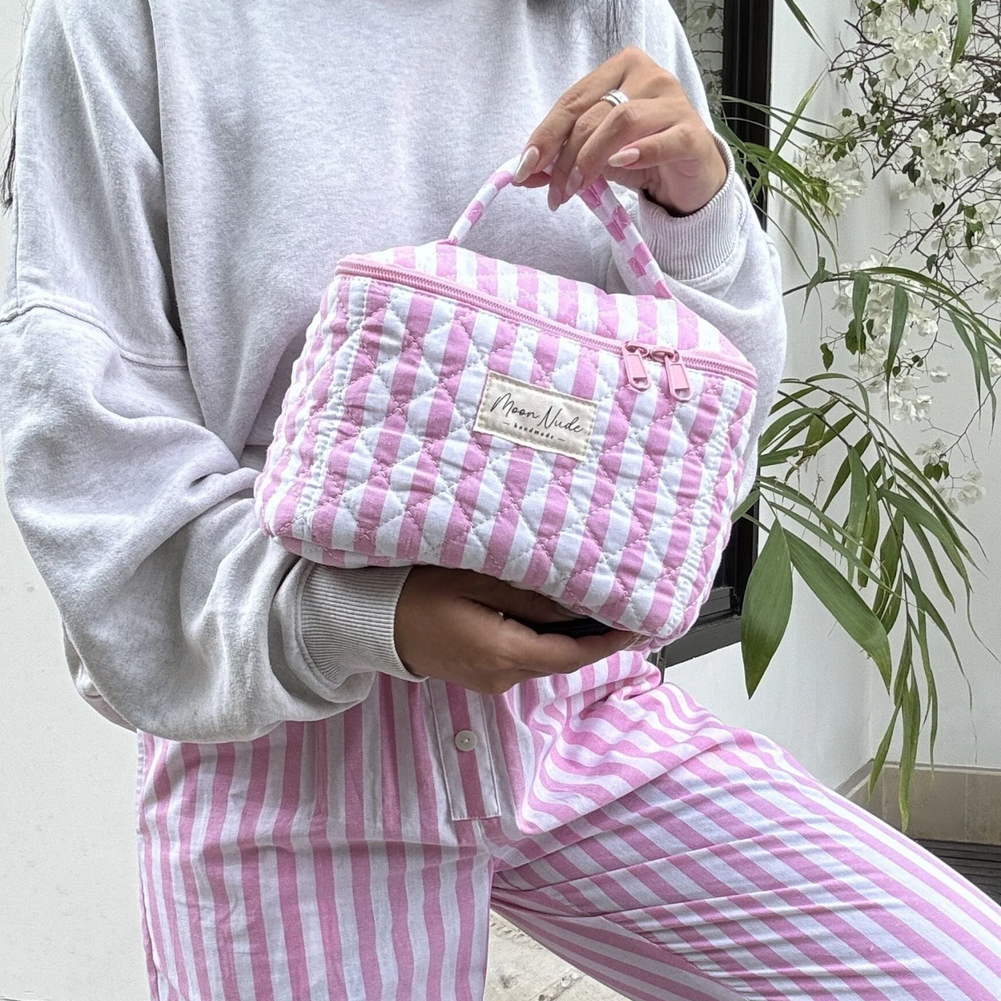Dolly Vanity Bag - Image 4